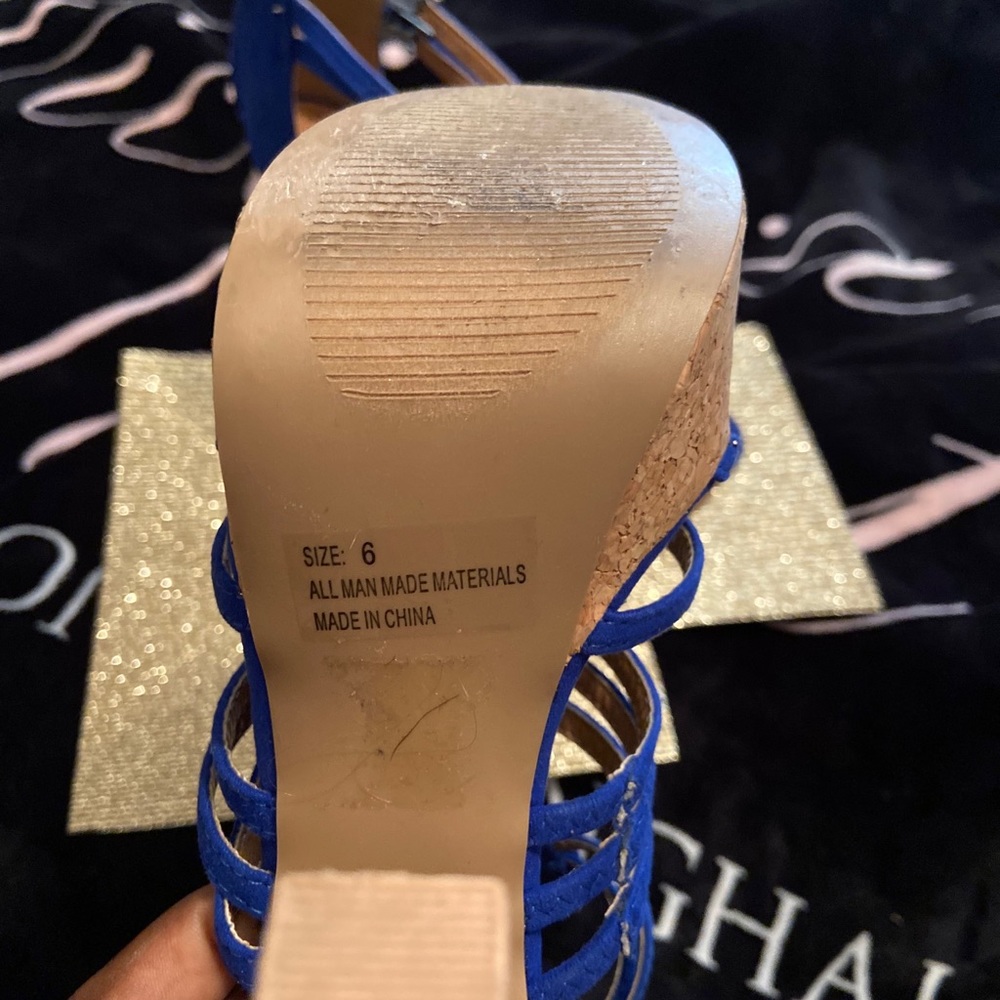 Heels - Picture 2 of 5